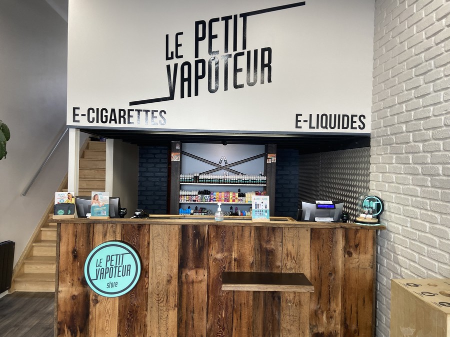 Comptoir boutique Le Petit Vapoteur Amiens